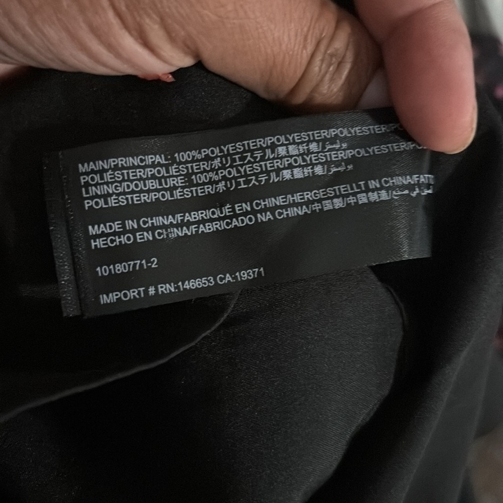 Significant Dress in Black Rose
C/MEO - Picture 6 of 6